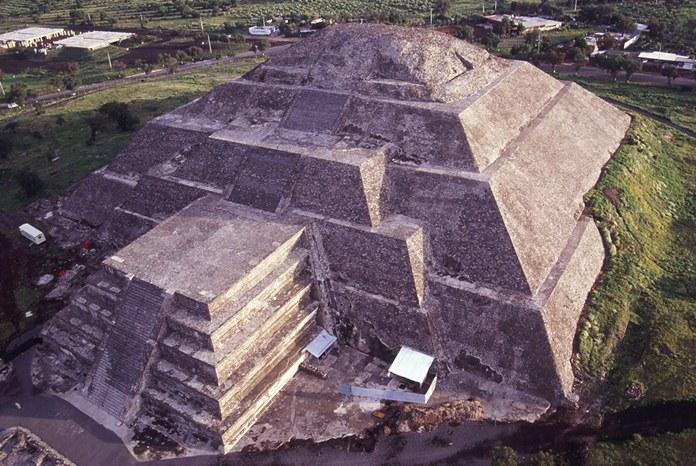 Pyramid of the Moon Project 1988 - 2004